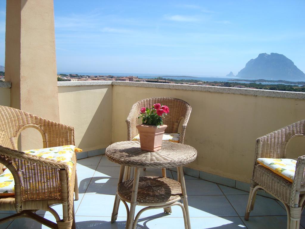 Case Vacanza Rosa Loiri Porto San Paolo Exterior foto