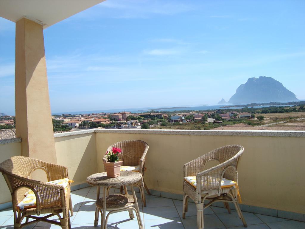 Case Vacanza Rosa Loiri Porto San Paolo Exterior foto