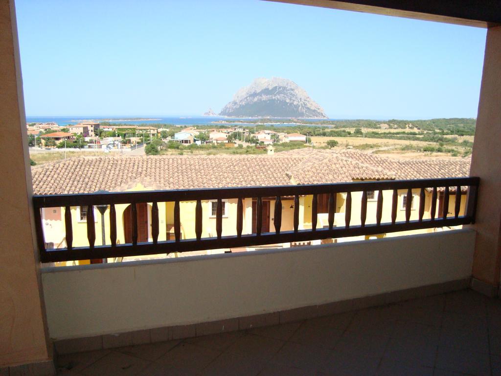 Case Vacanza Rosa Loiri Porto San Paolo Exterior foto