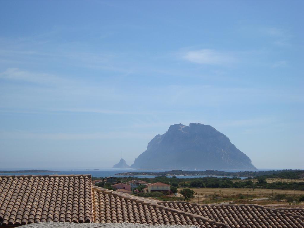 Case Vacanza Rosa Loiri Porto San Paolo Exterior foto