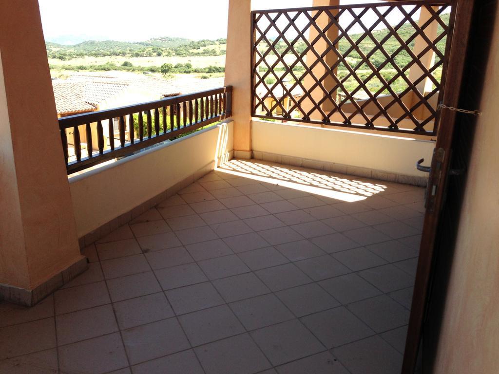 Case Vacanza Rosa Loiri Porto San Paolo Exterior foto