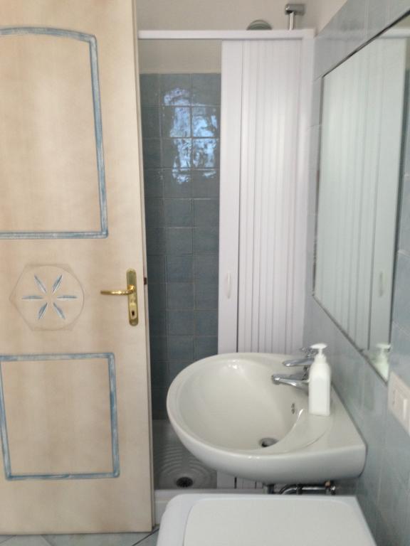Case Vacanza Rosa Loiri Porto San Paolo Exterior foto