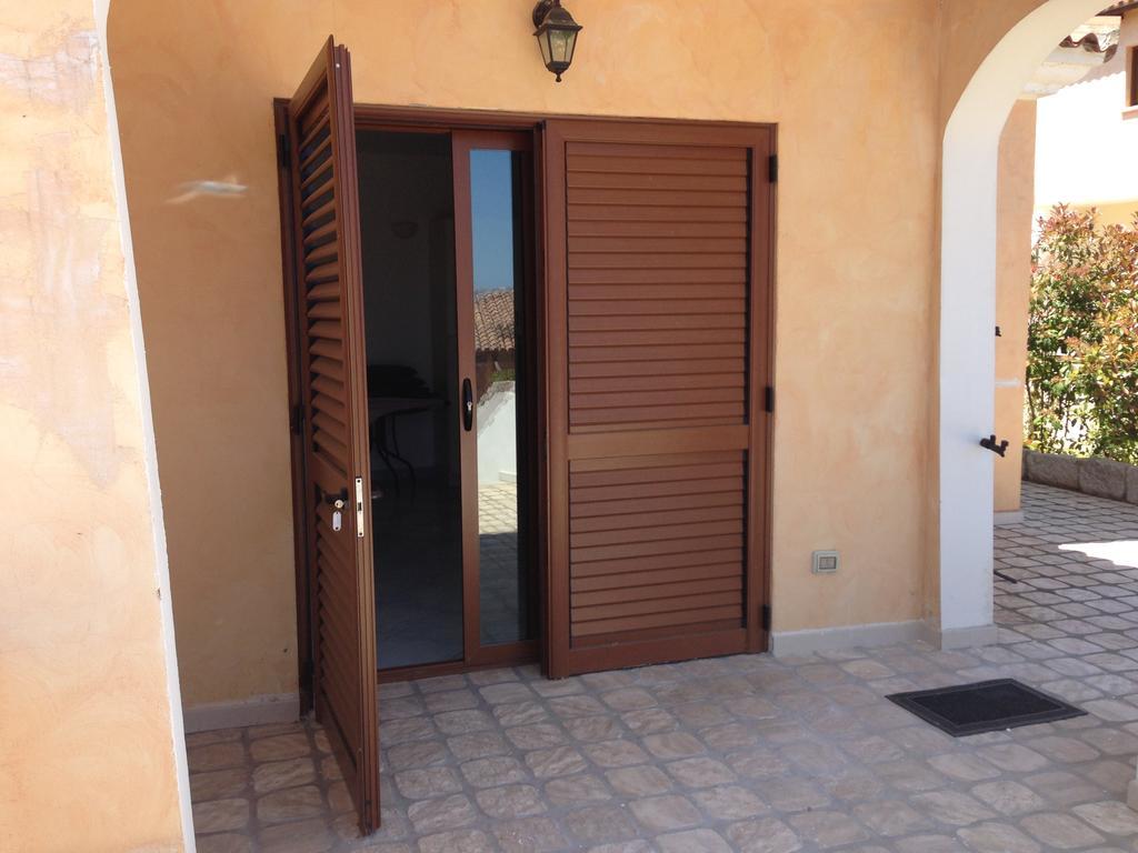 Case Vacanza Rosa Loiri Porto San Paolo Exterior foto